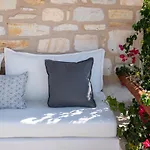 Key 1 * Santa Maria (Paros)