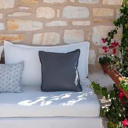 Key 1 * Santa Maria (Paros)