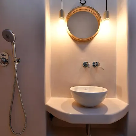 Key 1 * Santa Maria (Paros)